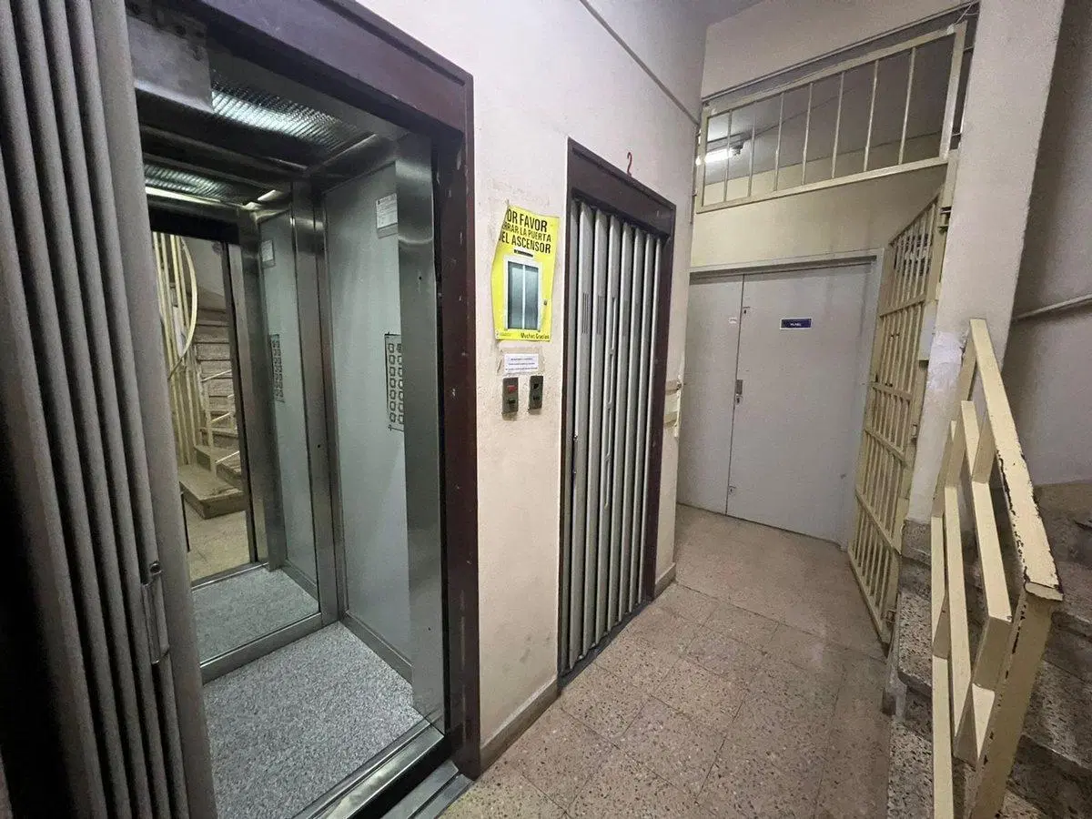 VENTA DE OFICINA MORON CENTRO 4