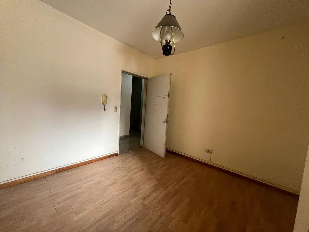 VENTA DE OFICINA MORON CENTRO 3