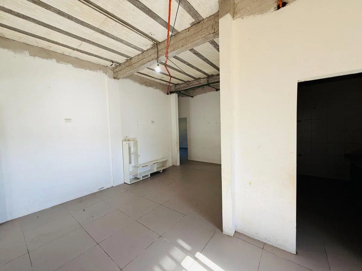 Galpon mas vivienda en venta, General Rodriguez 5