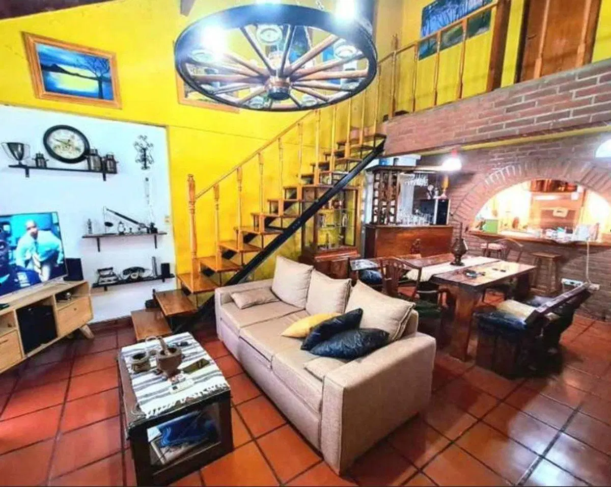 VENTA CASA 5 AMBIENTES ITUZAINGO PILETA Y COCHERA 3
