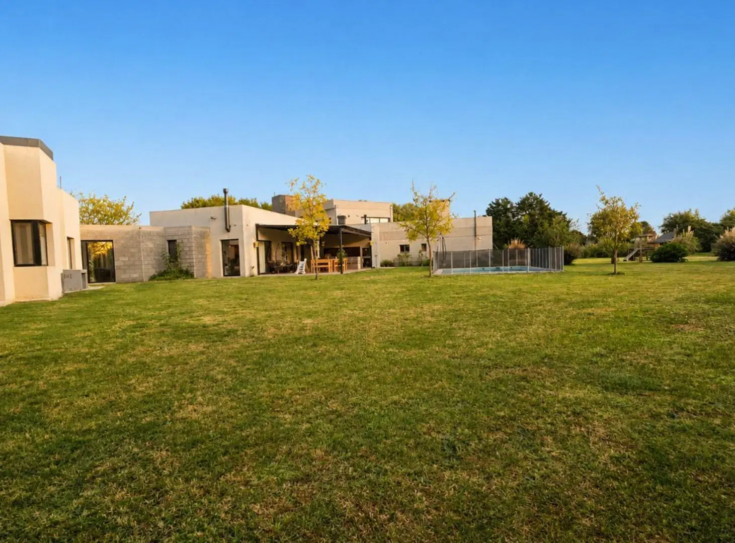 VENTA CASA 5 AMB HARAS SAN PABLO GRAL. RODRIGUEZ 3