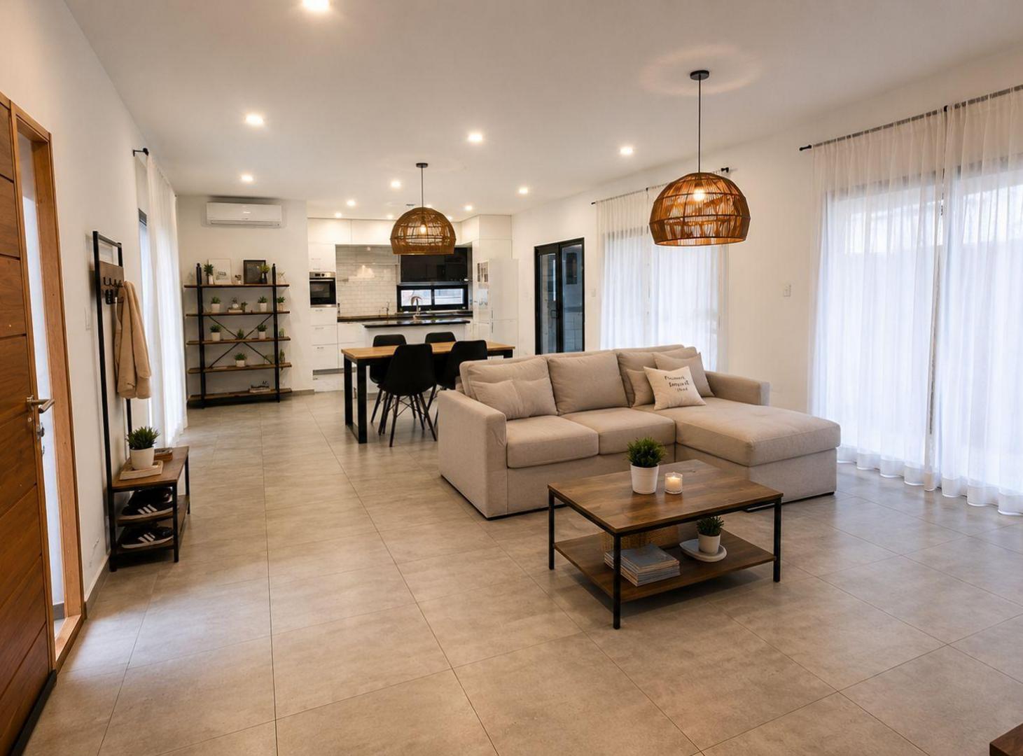 VENTA CASA 5 AMB HARAS SAN PABLO GRAL. RODRIGUEZ