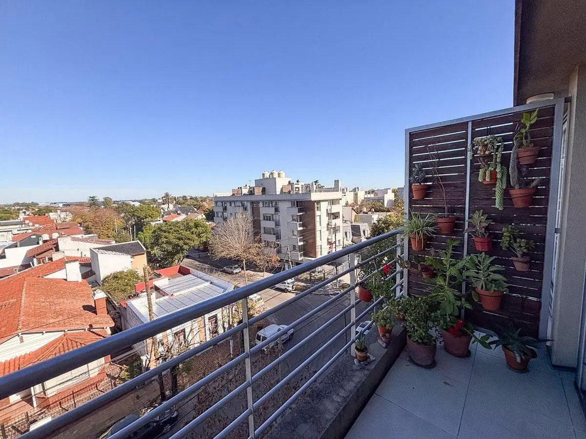 VENTA DEPTO 2 AMB CON COCHERA - CASTELAR 4