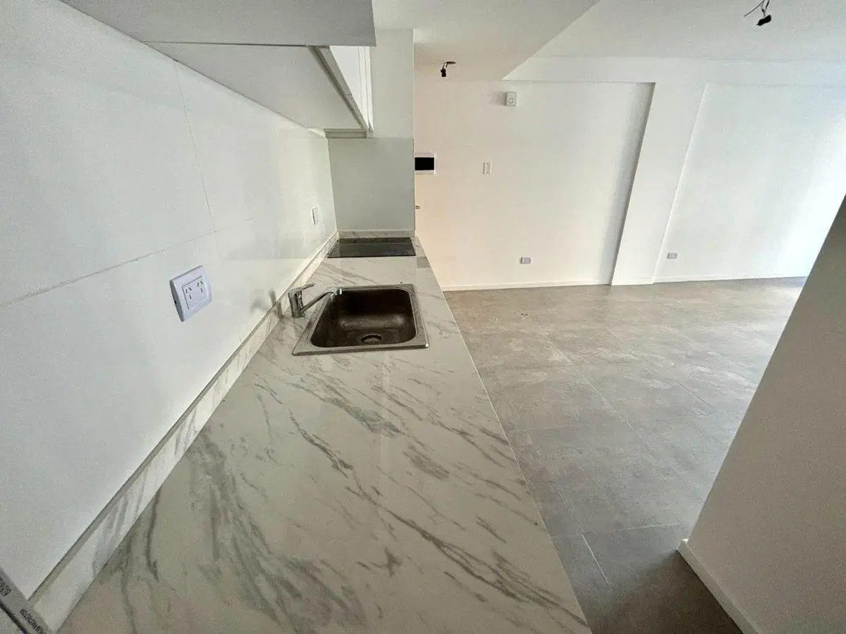 Venta Depto 3 Amb con Terraza Privada - Ituzaingo 2