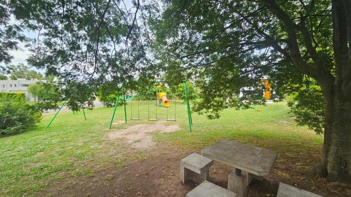 LOTE CENTRAL 600M2 EN ALVAREZ DEL BOSQUE MORENO 4
