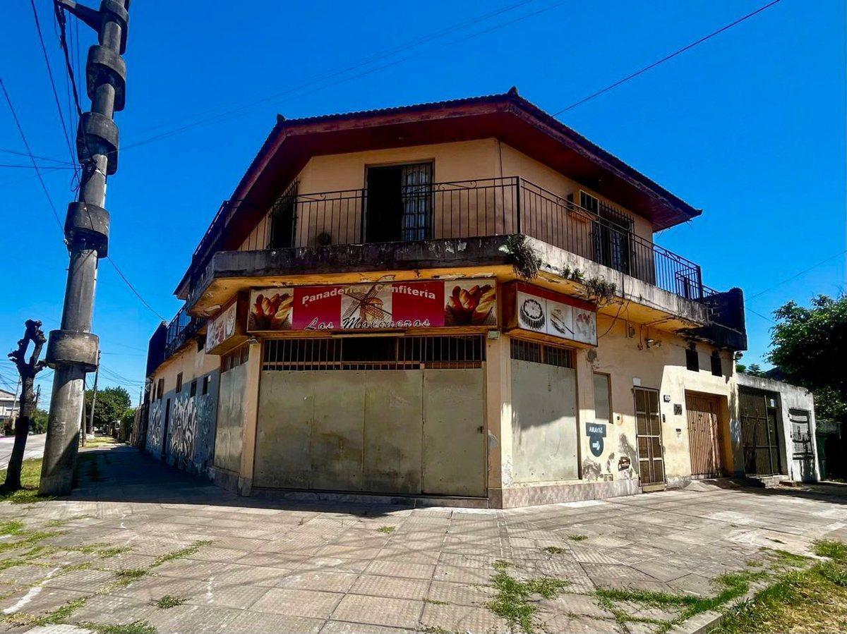 VENTA PANADERIA INDUSTRIAL LOCAL Y VIVIENDA MERLO