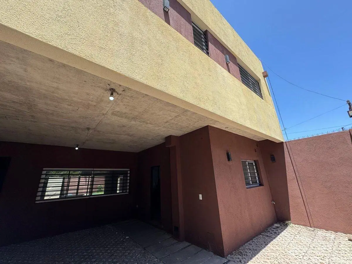 VENTA CASA 5 AMB C/JARDIN APTO CREDITO - MORENO 5