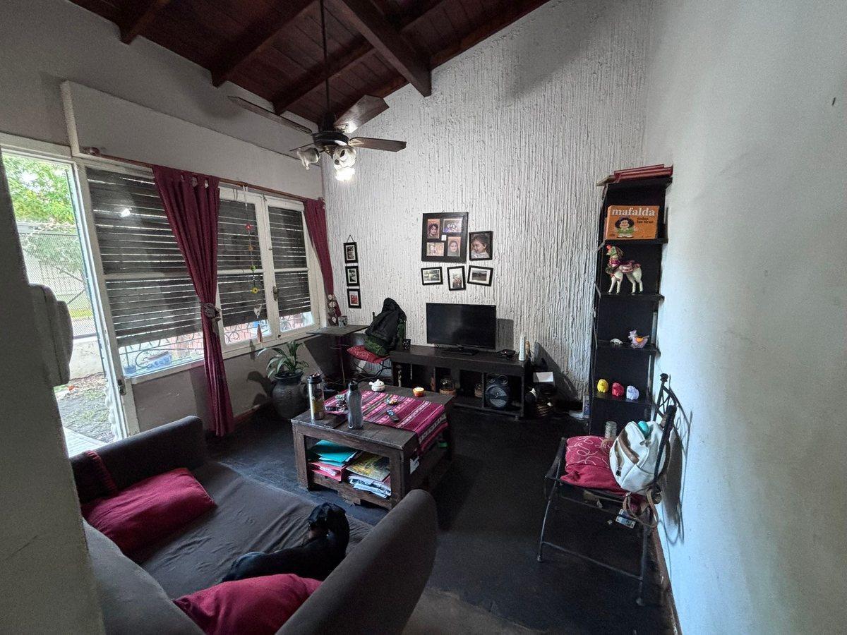 VENTA CASA 4 AMBIENTES LOMAS DEL MIRADOR