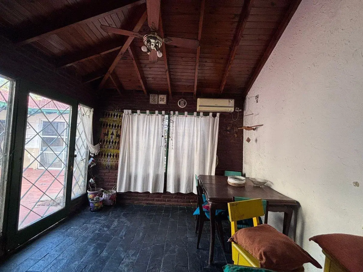 VENTA CASA 4 AMBIENTES LOMAS DEL MIRADOR 5