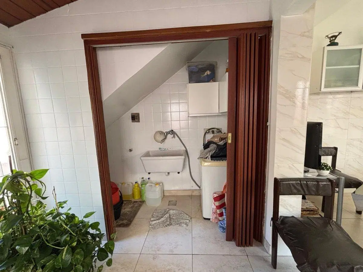 Venta casa 5 amb, pileta,  garage Floresta 2