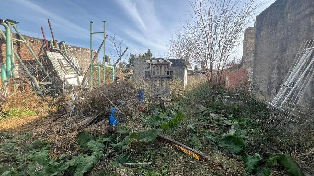 VENTA CASA A RECICLAR - GRAL. RODRIGUEZ 5