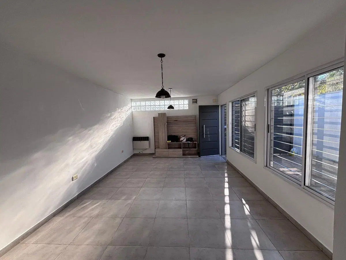VENTA DPTO 2 AMBIENTES CON COCHERA APTO CREDITO 5