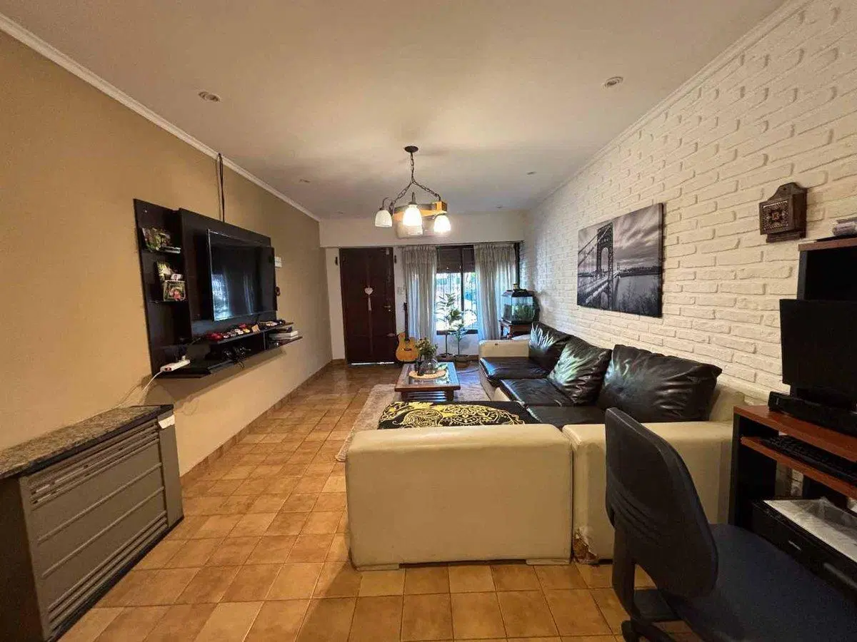 Venta casa 4 amb, pileta, quincho, Ituzaingo Norte 5