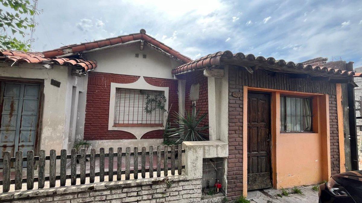 VENTA LOTE 303 M2 C/ CASA A DEMOLER PADUA MERLO