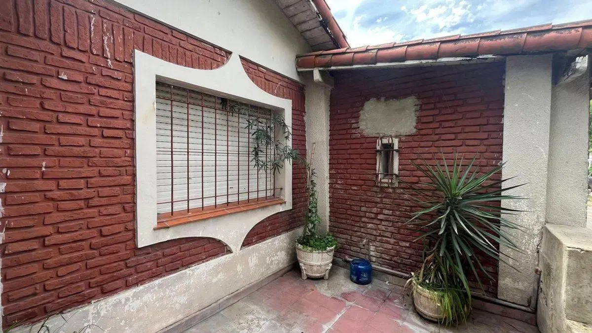 VENTA LOTE 303 M2 C/ CASA A DEMOLER PADUA MERLO 2
