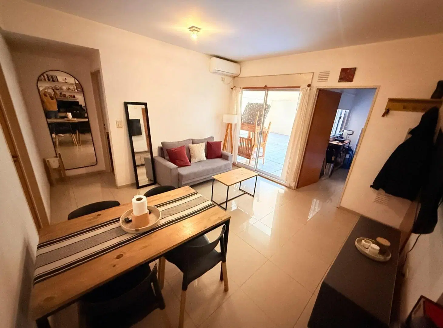 VENTA DEPTO 2 AMB C/TERRAZA - DEVOTO 3
