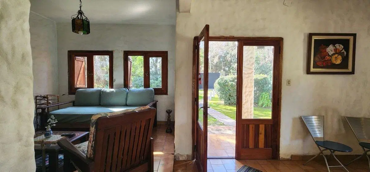 Venta casa en Villa Udaondo,  quincho y pileta 5
