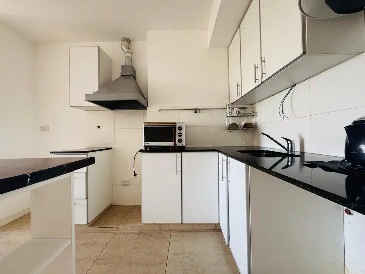 VENTA MONOAMBIENTE BALCON CON PARRILLA EN CASEROS 5