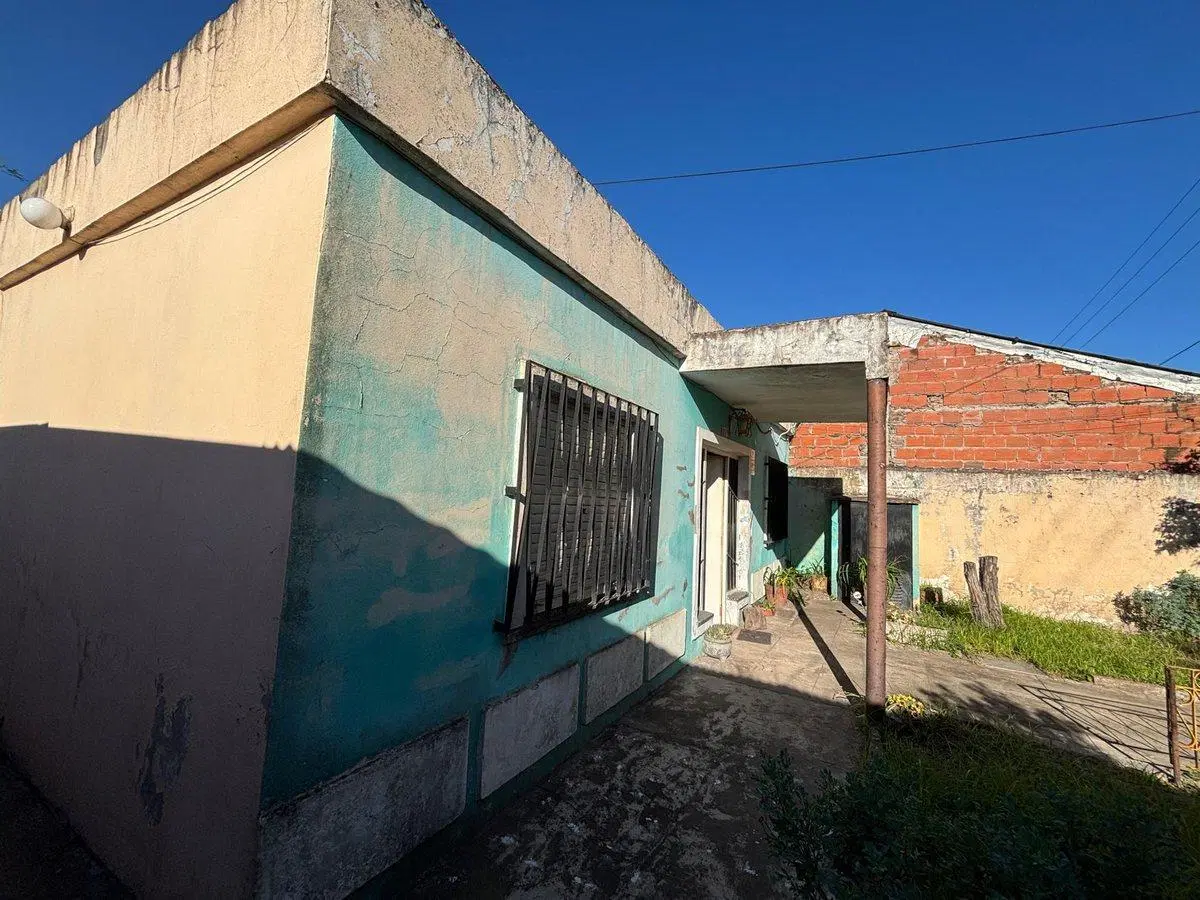 CASA 3 AMBIENTES A REFACCIONAR MERLO APTO CREDITO 4