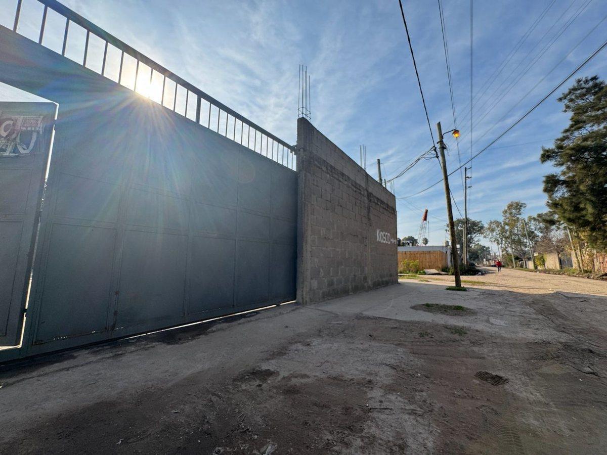 VENTA FRACCIÓN DE LOTE INDUSTRIAL APTO CAMIONES