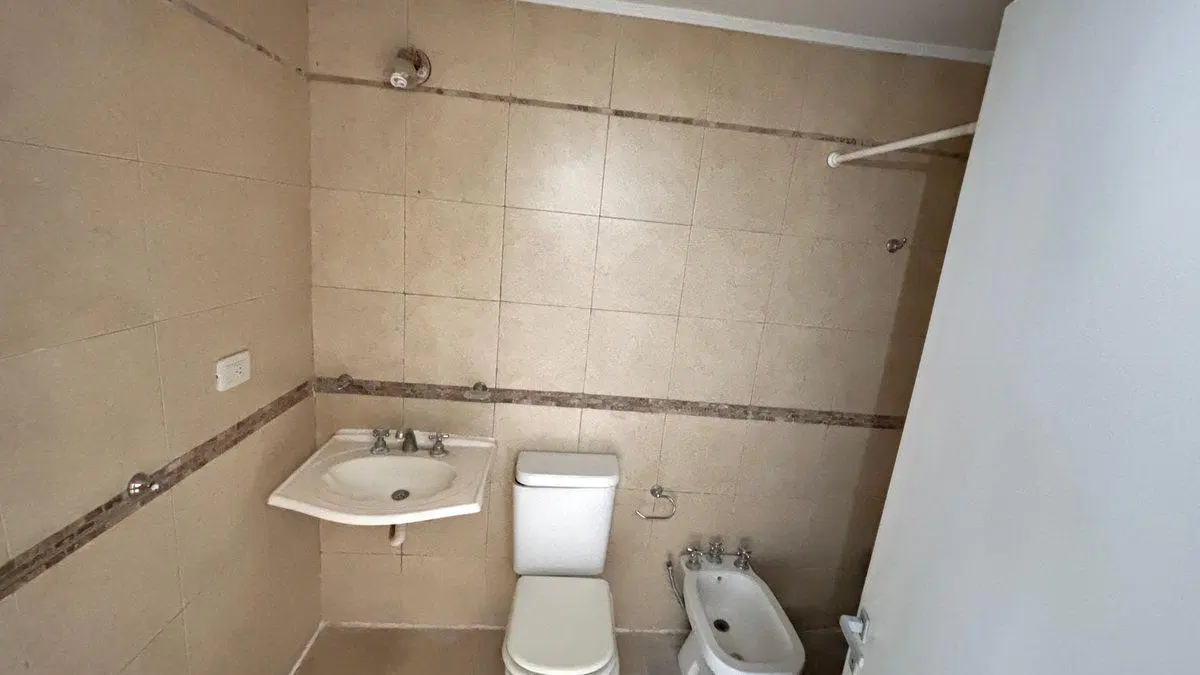 VENTA CASA DUPLEX 3 AMBIENTES, MERLO CENTRO 4
