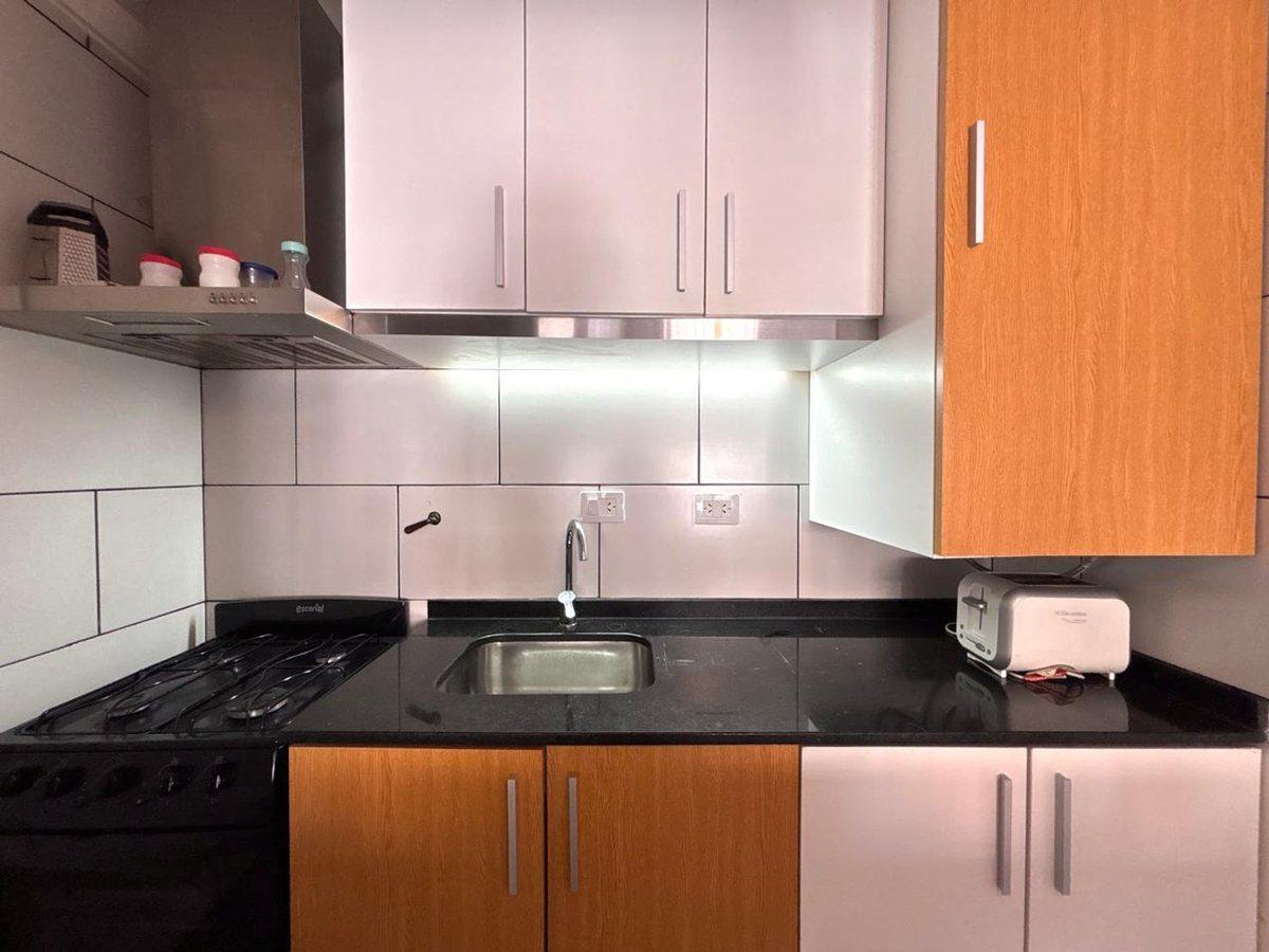 VENTA MONOAMBIENTE CASTELAR NORTE REFACCIONADO