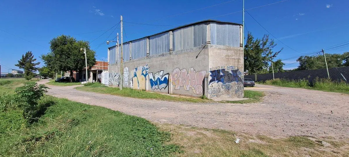 Venta/permuta depósito en zona industrial - Merlo. 3