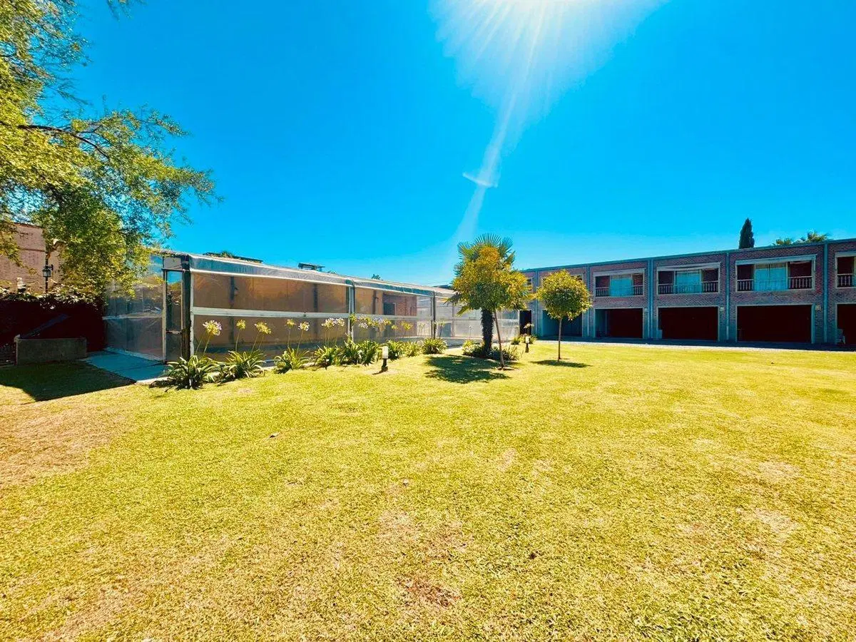 VENTA HOTEL DE CAMPO EN CARMEN DE ARECO 4