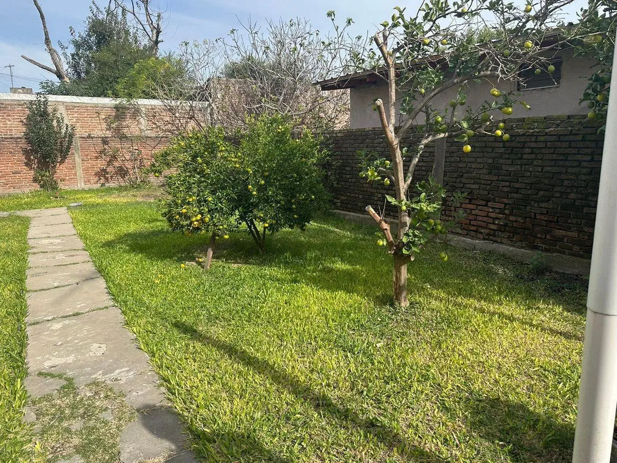 VENTA CASA DE 3 AMBIENTES  ITUZAINGO 5