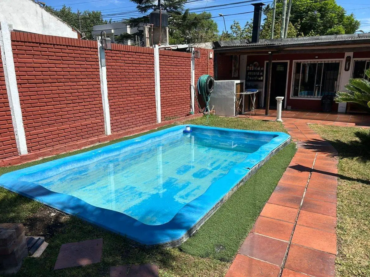 CASA ITUZAINGO LOTE 400M2 PILETA QUINCHO COCHERA 4