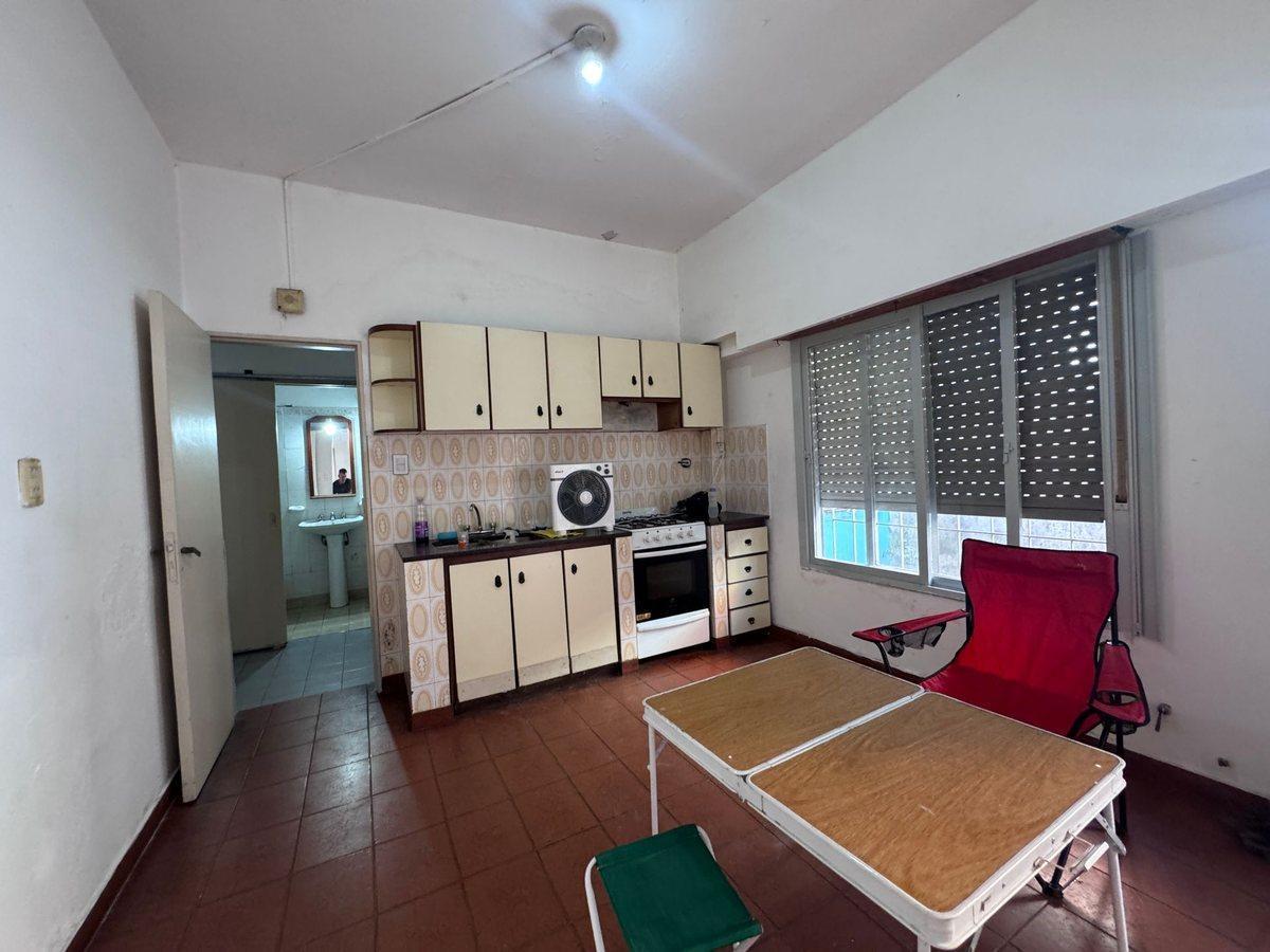 VENTA CASA MULTIFAMILIAR 2 DPTOS 2 AMB TABLADA