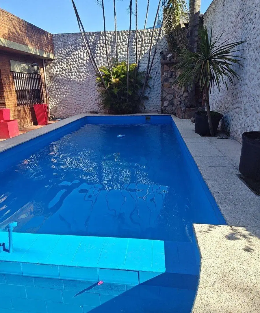 CASA EN VENTA 5 AMB QUINCHO PISCINA HAEDO NORTE 3