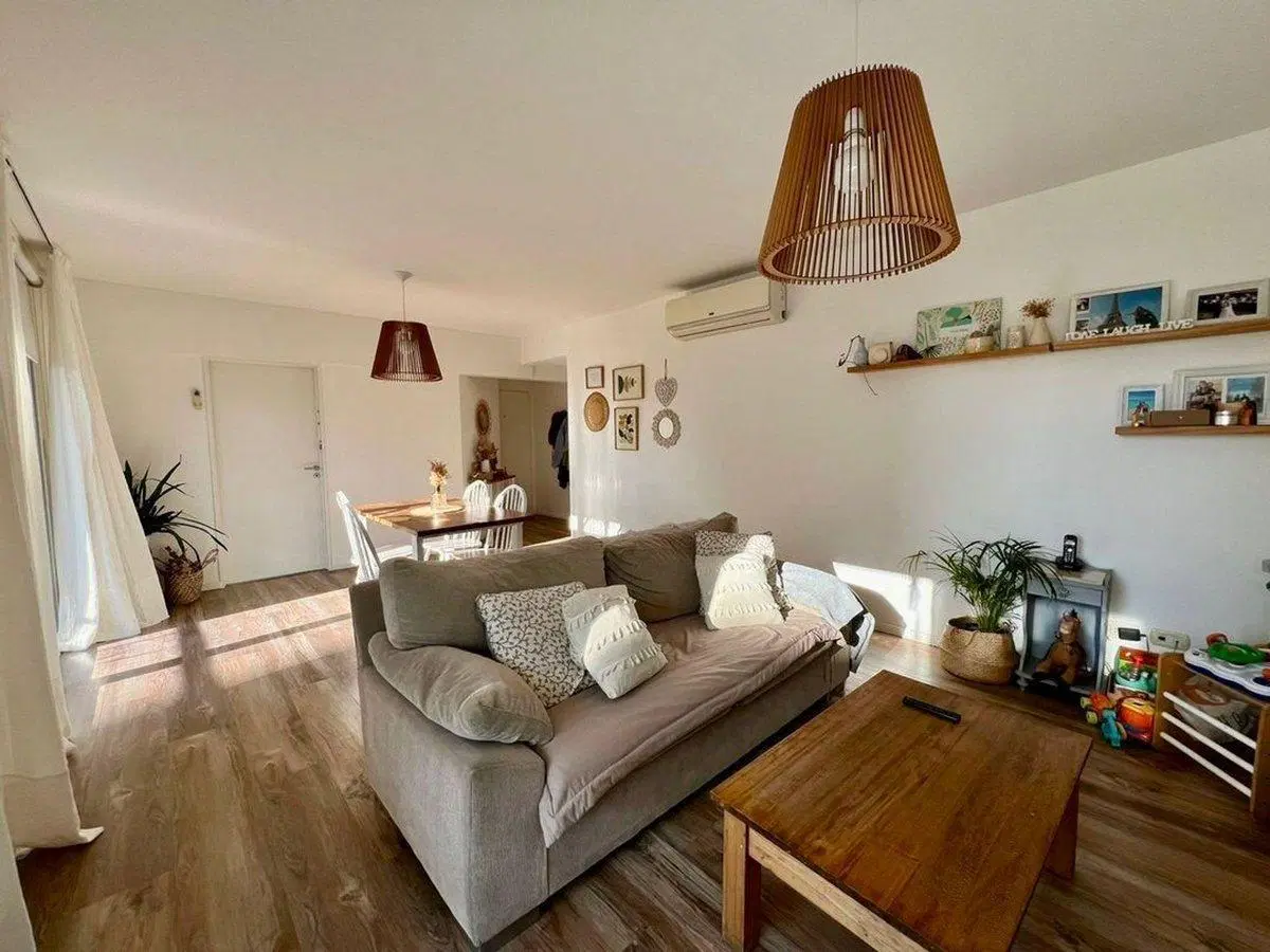 VENTA DEPTO 4 AMB C/2 COCHERAS -  CASTELAR 2