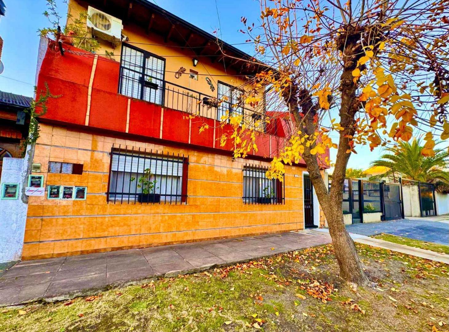 VENTA CASA PH 4 AMB CON PATIO Y TERRAZA ITUZAINGO