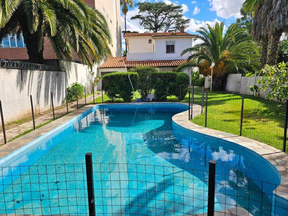 VENTA CASA 5 AMB QUINCHO PILETA LOTE MORENO CREDIT