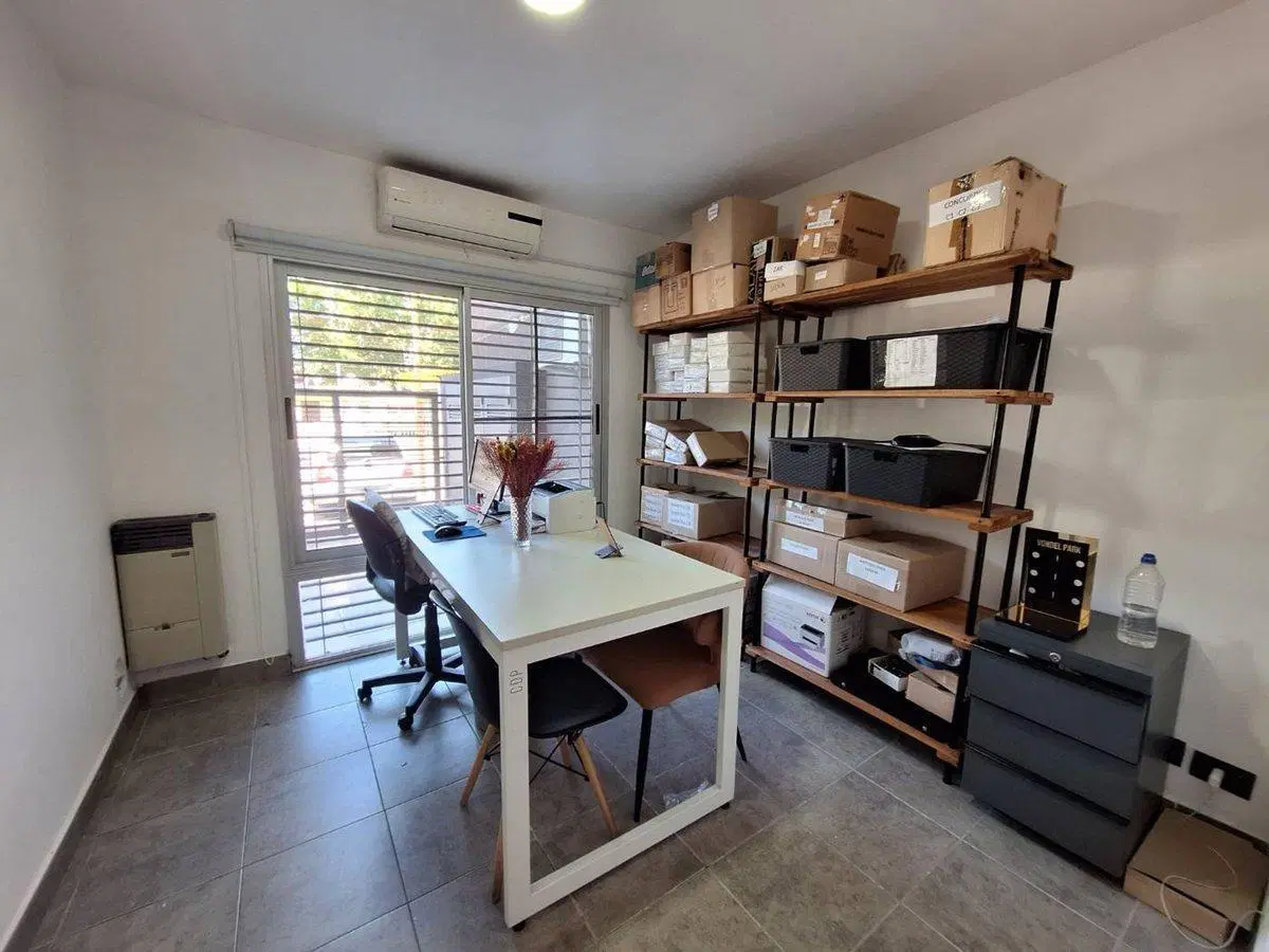 VENTA OFICINA LOCAL CON COCHERA FRENTE HAEDO NORTE 2