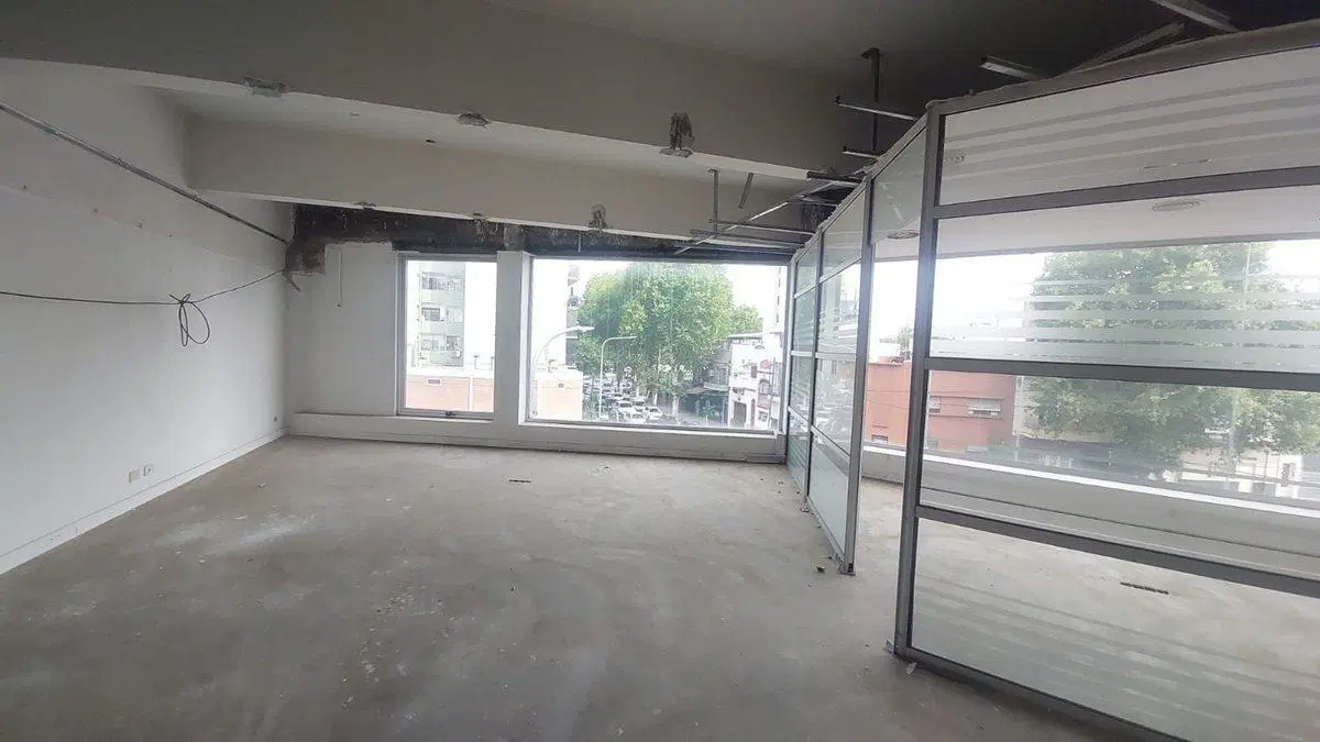 Local comercial de oficinas sobre Avenida, CABA 8