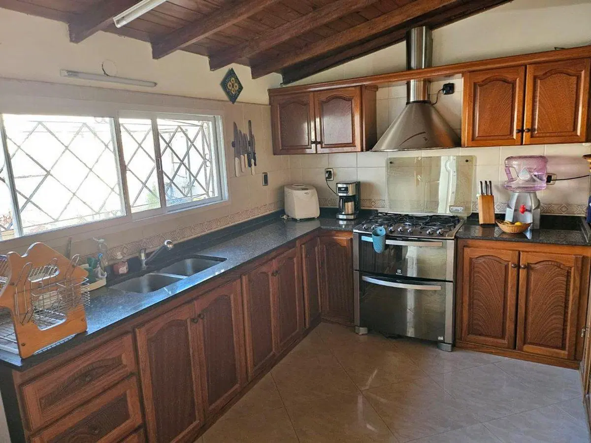 VENTA CASA 4 AMB JARDÍN Y COCHERA - CIUDAD JARDÍN 3