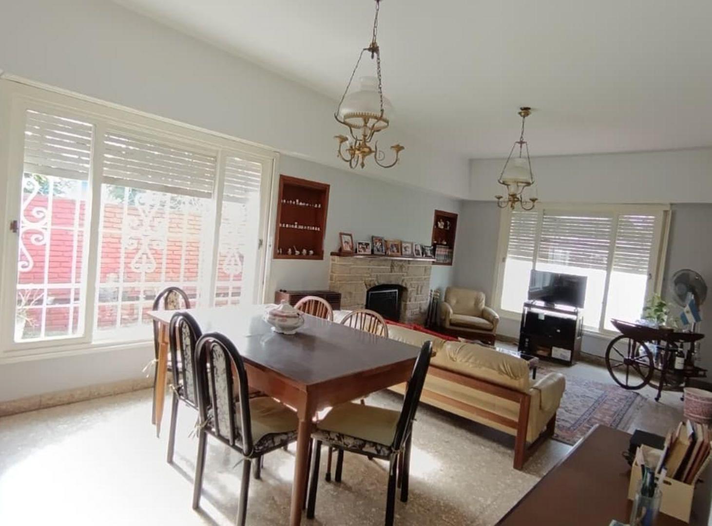 VENTA CASA 3 AMB C COCHERA IMPERDIBLE EN MERLO