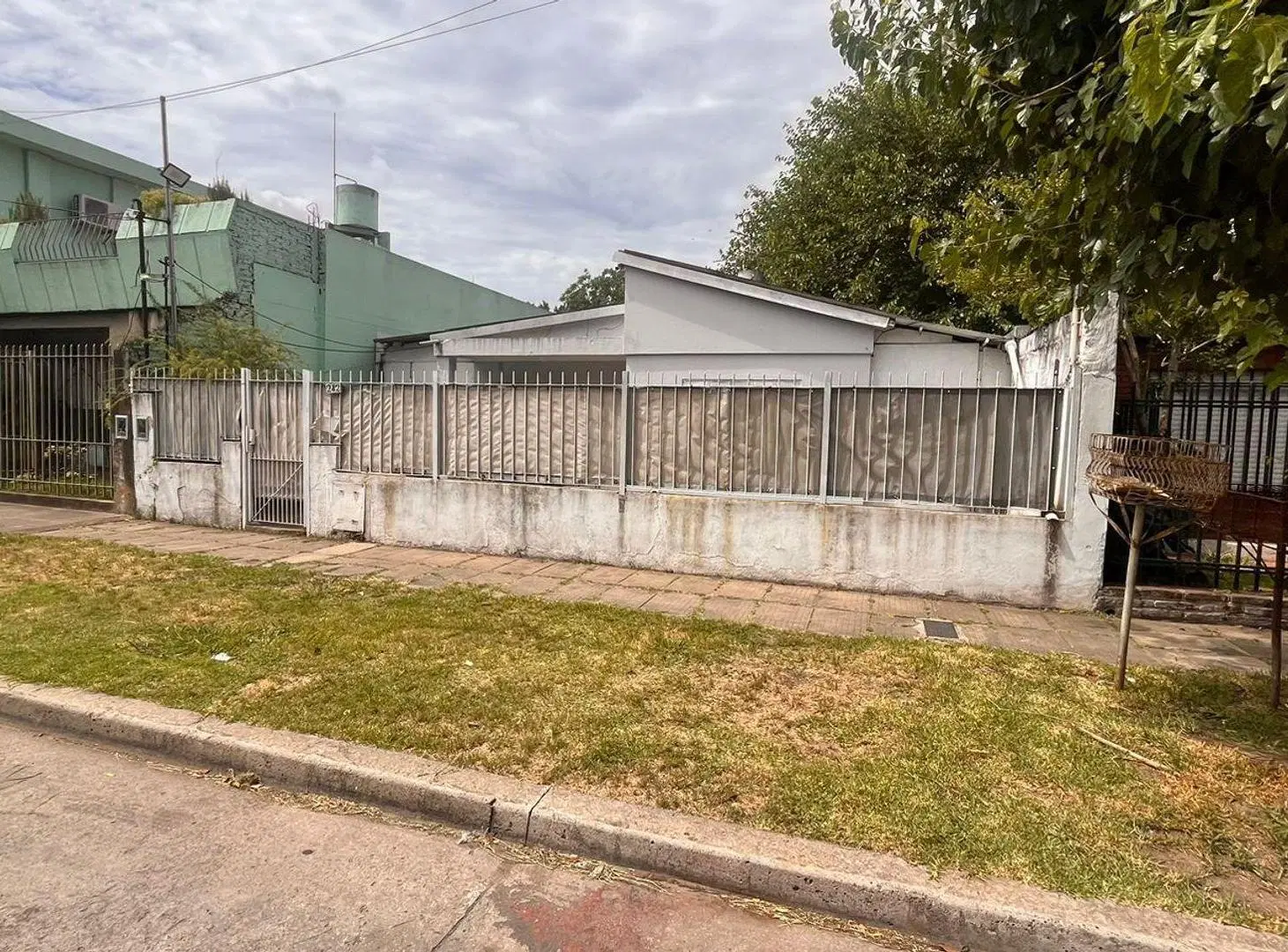 CASA EN VENTA 3 AMBIENTES VILLA LUZURIAGA 4