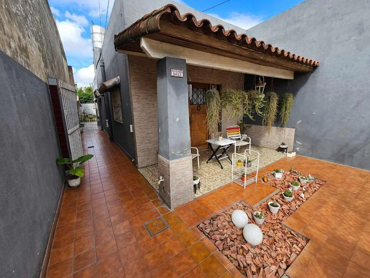 VENTA CASA 2 AMB AMPLIO FONDO GALERIA PARRILLA 5
