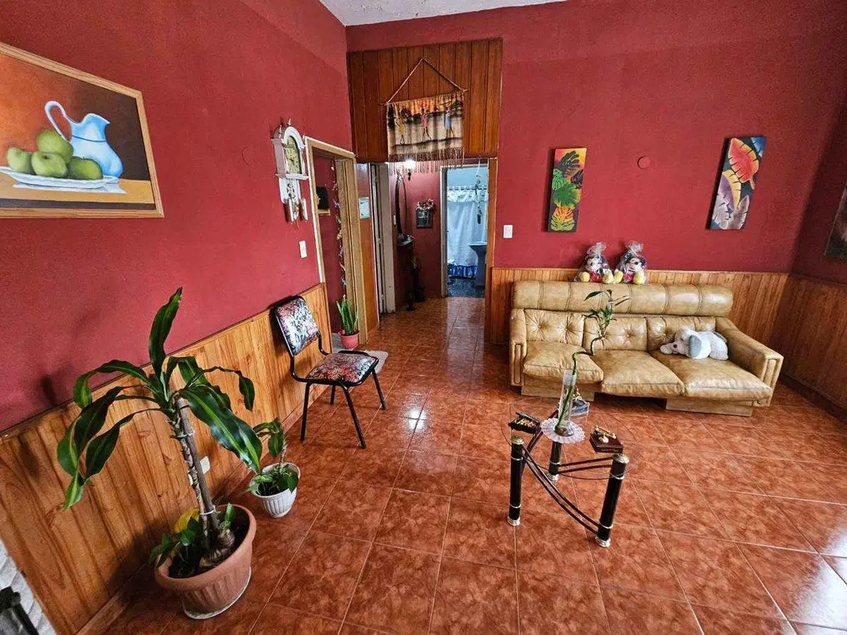 VENTA CASA 2 AMB AMPLIO FONDO GALERIA PARRILLA 2