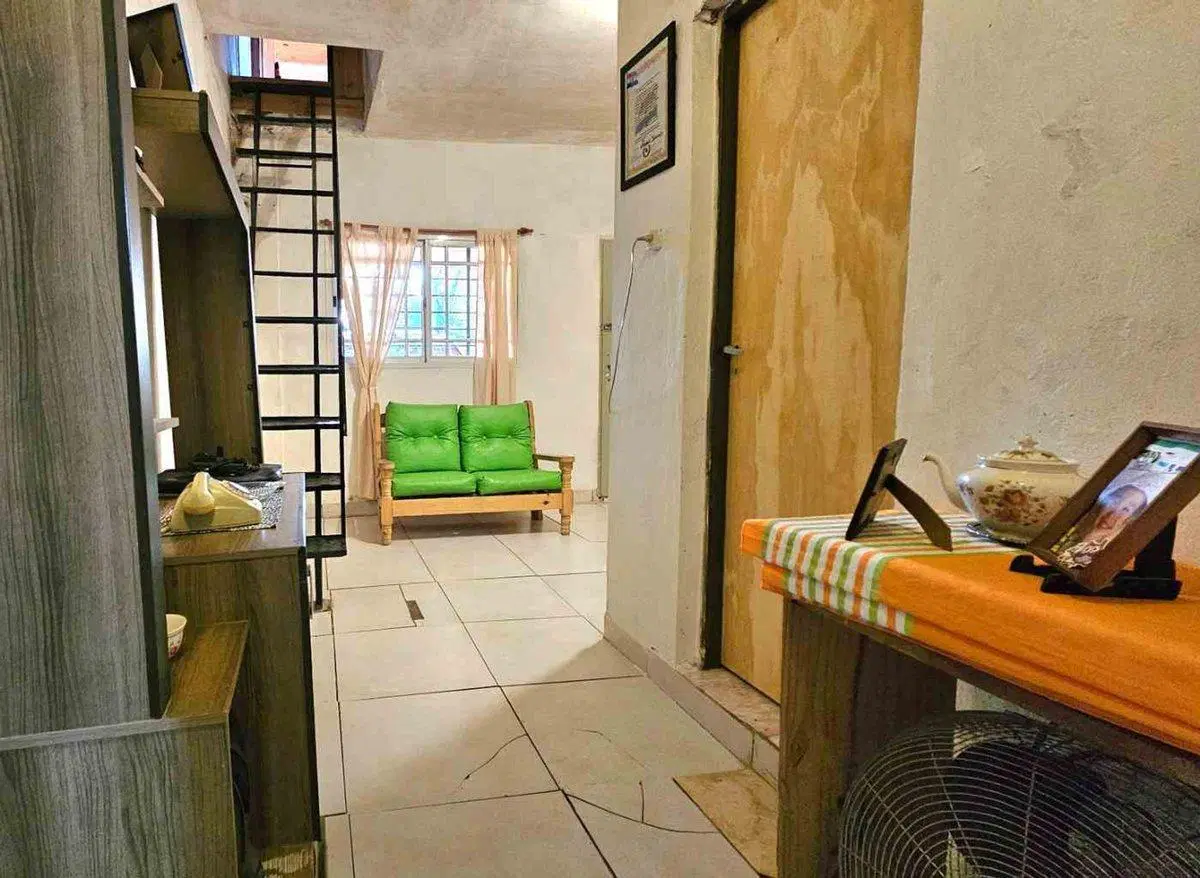 VENTA CASA 3 AMB 2 PLANTAS MORENO SUR RETASADA 5