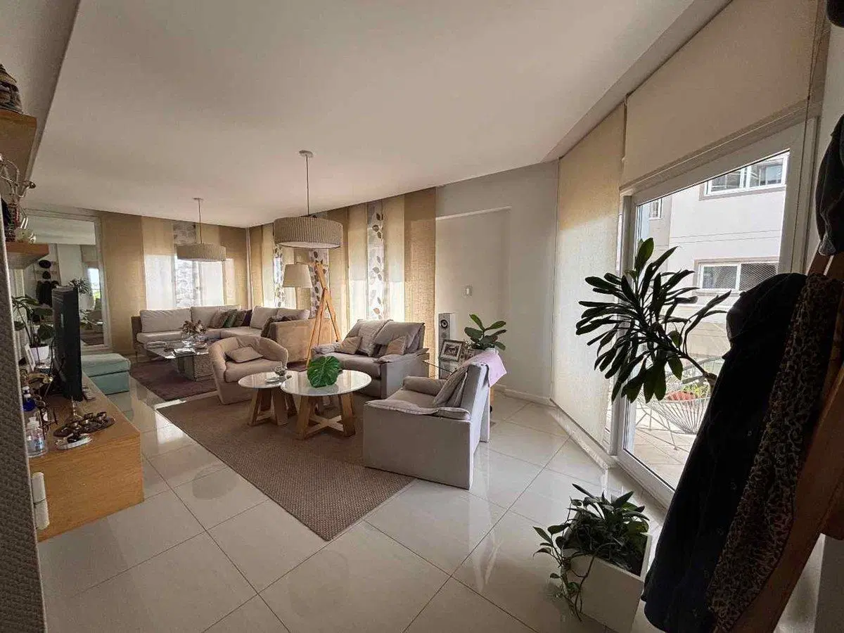 Venta depto de 4 amb, 2 cocheras  Ramos Mejia 4