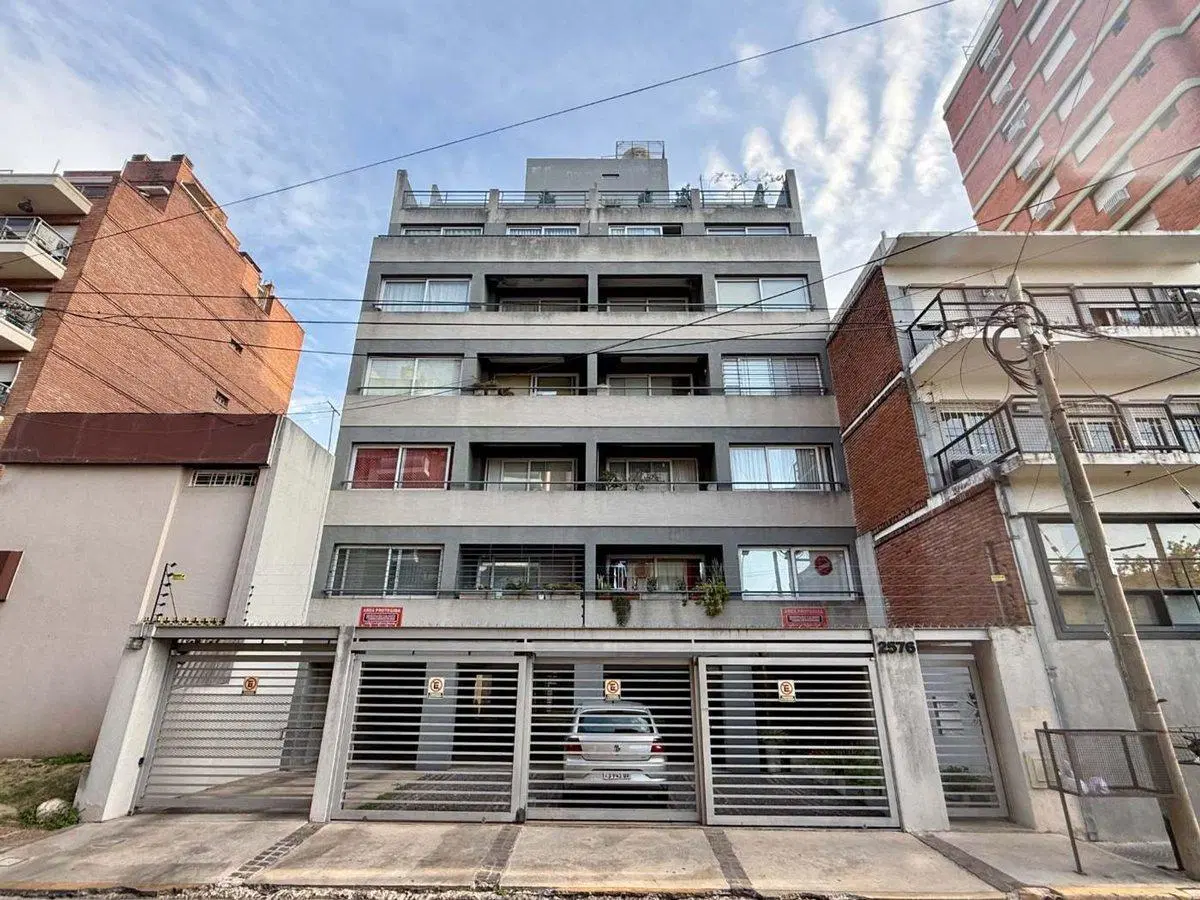 VENTA DPTO CASTELAR COCHERA BALCON TERRAZA PROPIA 5