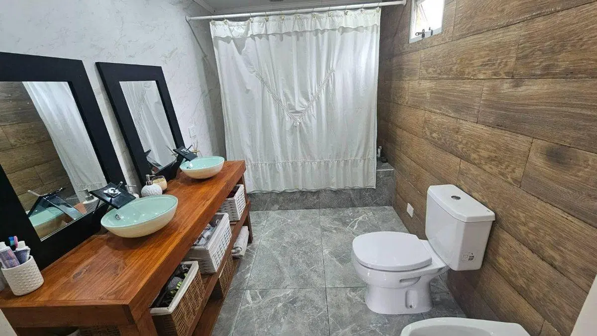 ALQUILER CASA 4 AMB C/PILETA ALVAREZ DEL BOSQUE 5