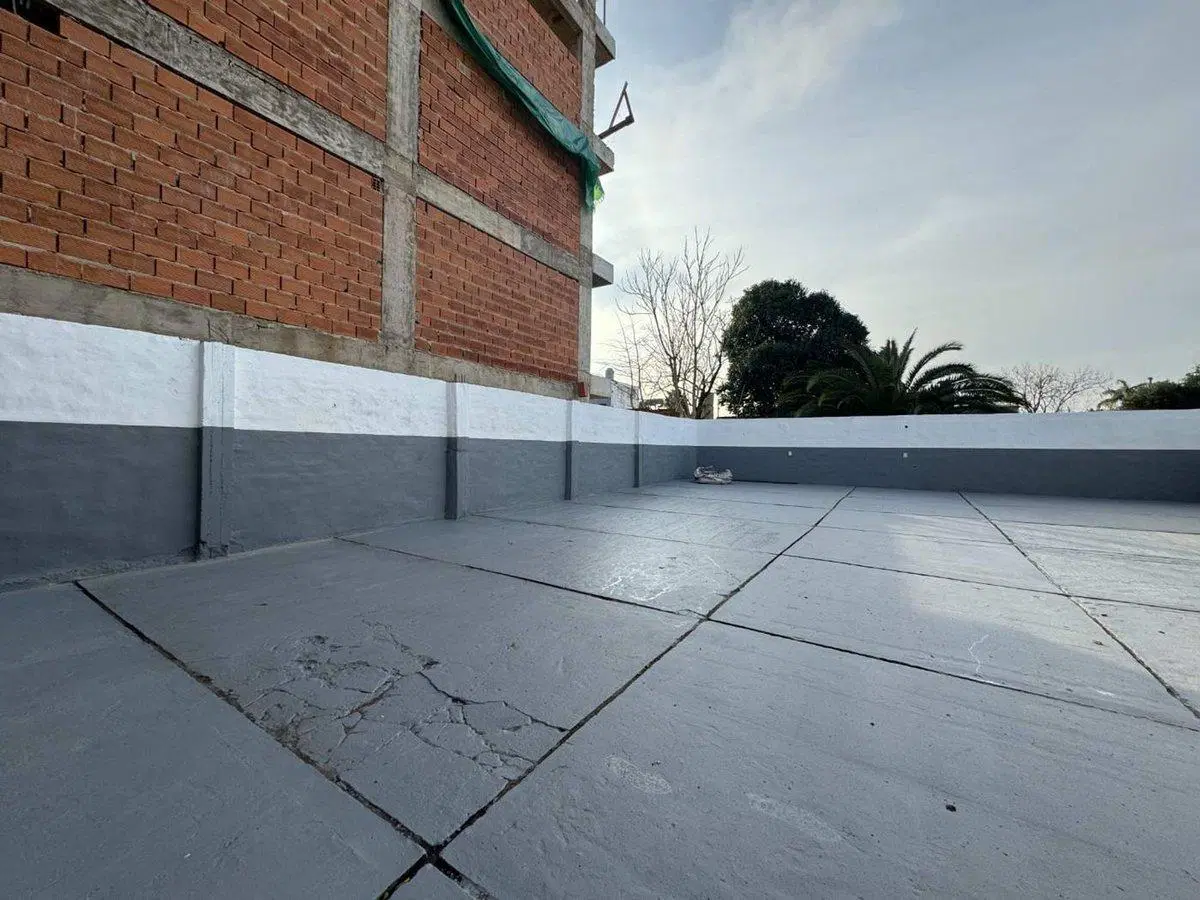 VENTA EDIFICIO COMERCIAL ESTRENAR COCHERAS MERLO 2