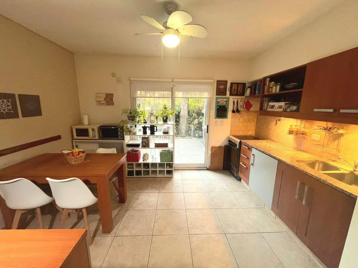 VENTA CASA 4 AMB PARQUE LELOIR APTO CRED B°CERRADO 4
