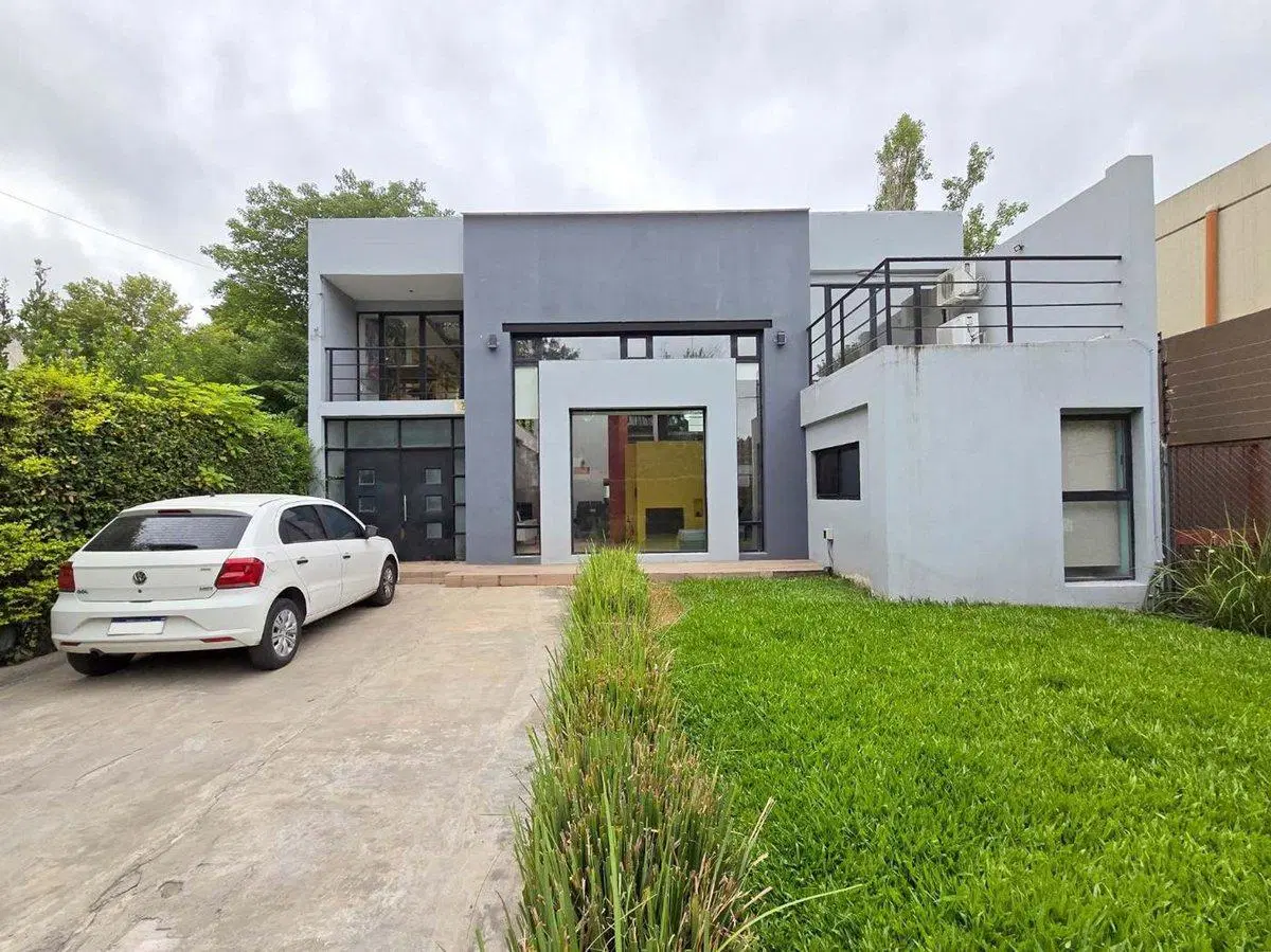 CASA DE DISEÑO 4 AMB- PARQUE LELOIR 4