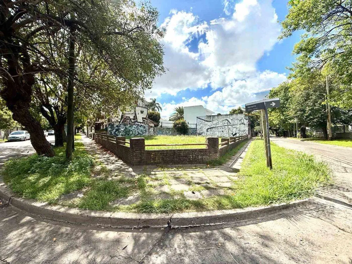 LOTE VENTA CASTELAR NORTE ESQUINA 2